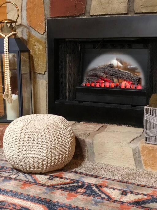 Cabin With New Hot Tub, Near Dollywood .2Bd.2Ba.Sleeps6.Bbq Sevierville Eksteriør bilde