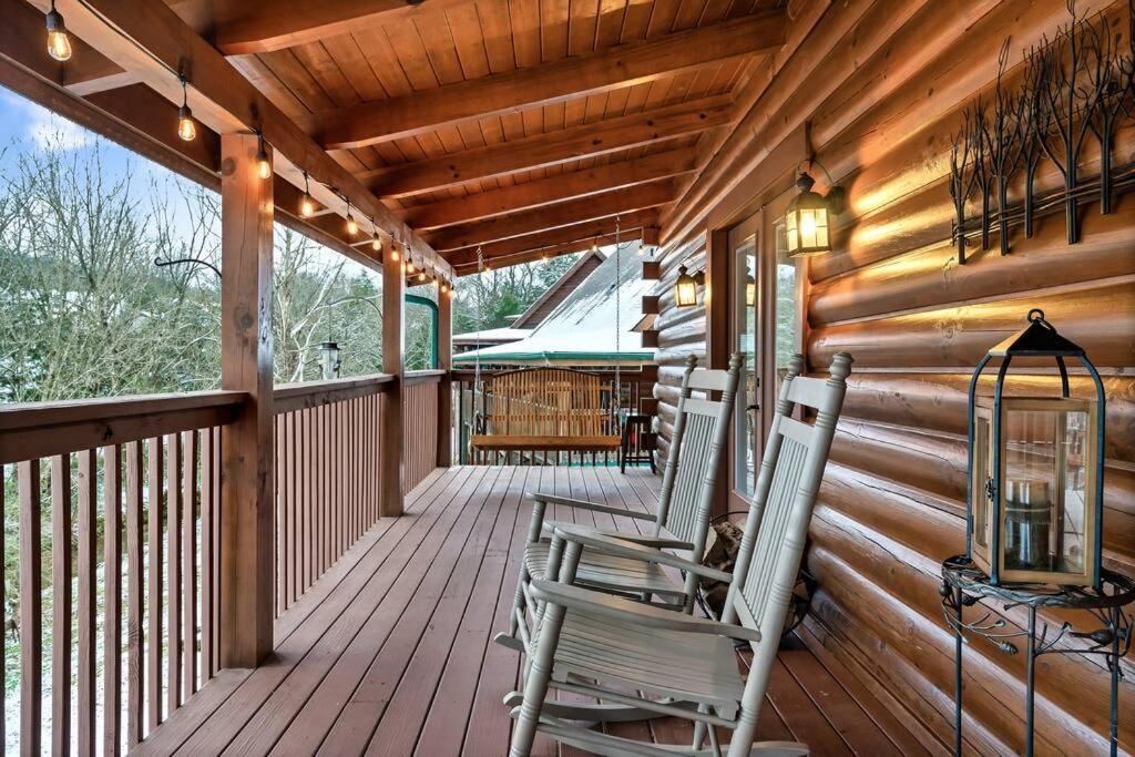 Cabin With New Hot Tub, Near Dollywood .2Bd.2Ba.Sleeps6.Bbq Sevierville Eksteriør bilde
